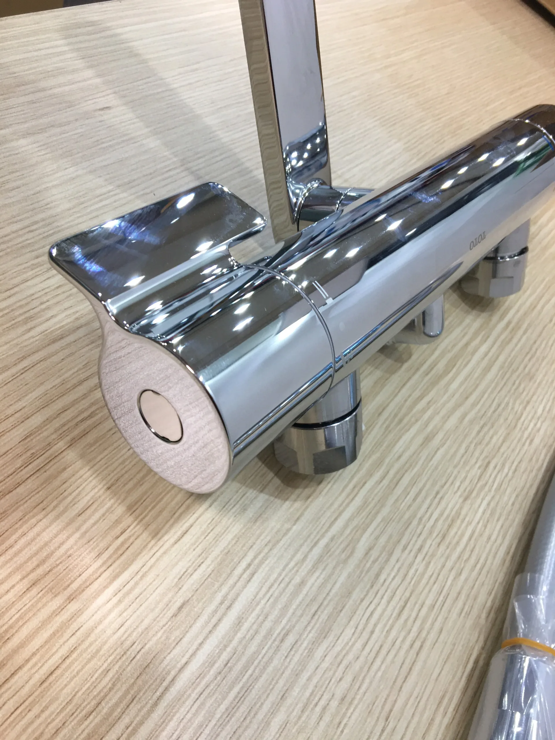 Sen tắm TOTO TBV03405J không chế nhiệt độ, tay cầm kiểu dáng mới - Ảnh 2