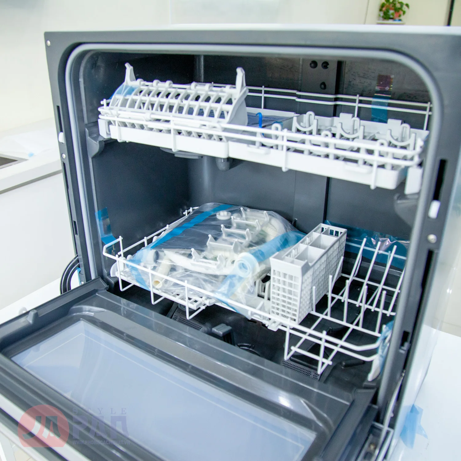 Máy rửa bát Panasonic NP-TZ200 NanoE khử mùi diệt khuẩn, cảm ứng - Ảnh 5