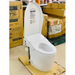 Alternative view of Bồn cầu TOTO NeoRest CES9898 nguyên khối xả tự động