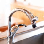 Vòi rửa nhà bếp TOTO TKN34PBTA mẫu mới nhất năm 2022