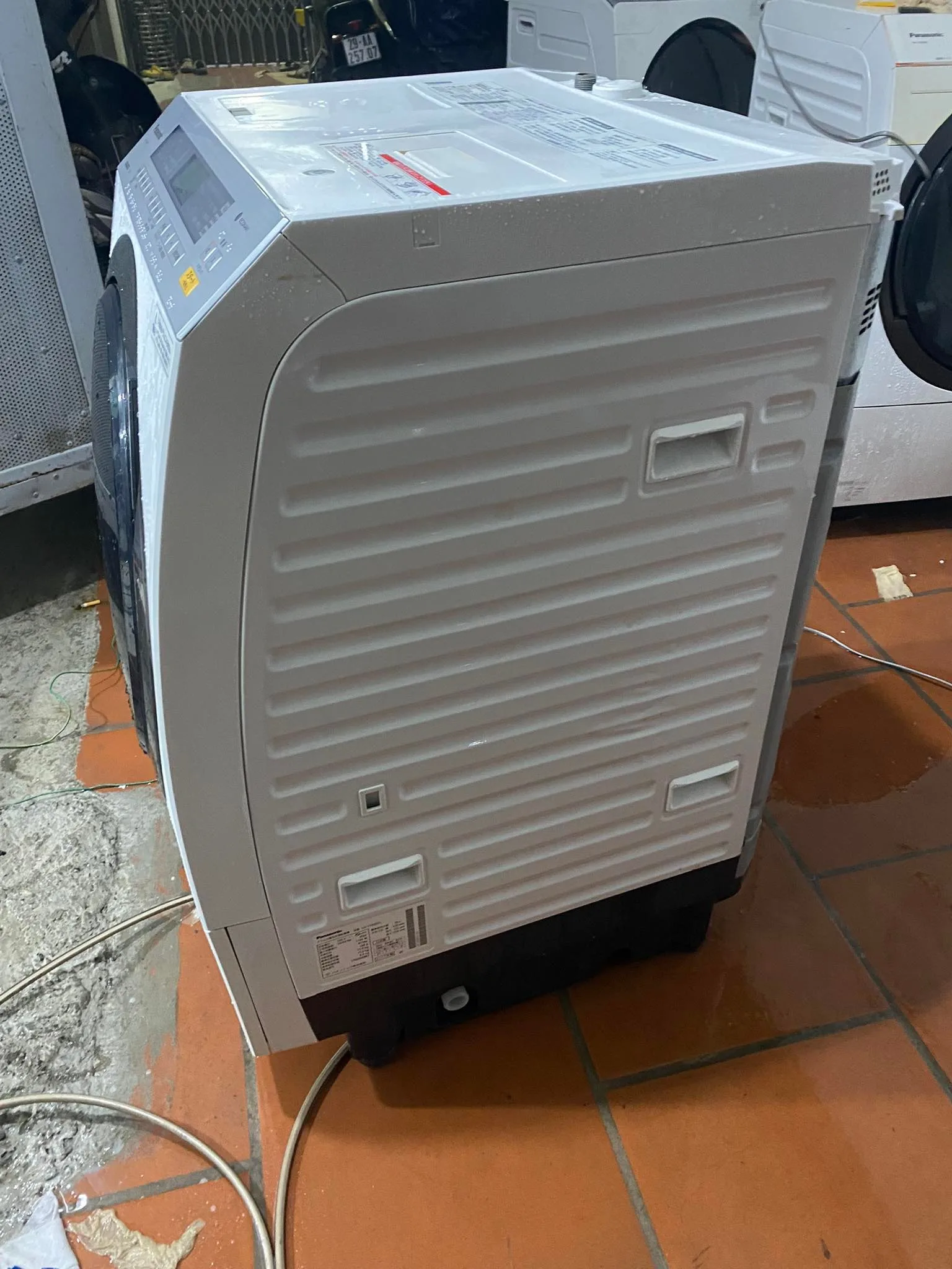 323926891 2397830383702583 5606373168479807036 N